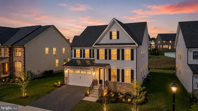 7949 Lawndale Cir, Columbia