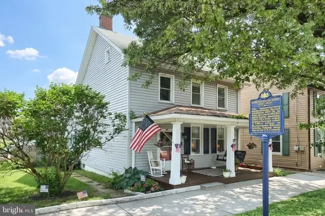 155 S Main St, Shrewsbury
