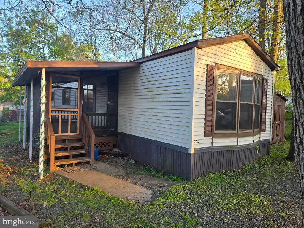 242 Dogwood Dr, QUAKERTOWN