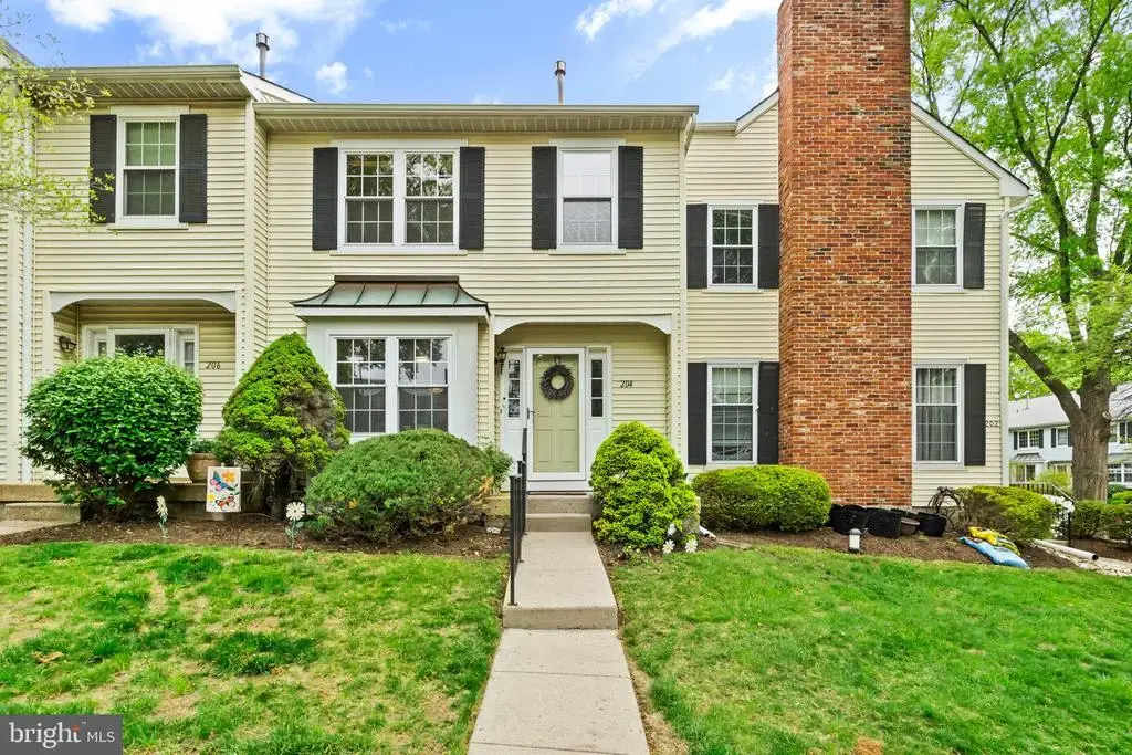 204 Liberty Dr, LANGHORNE