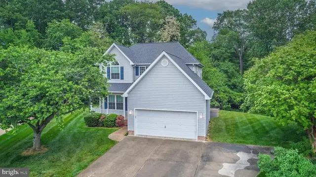 7 Lesh Ct, Middletown