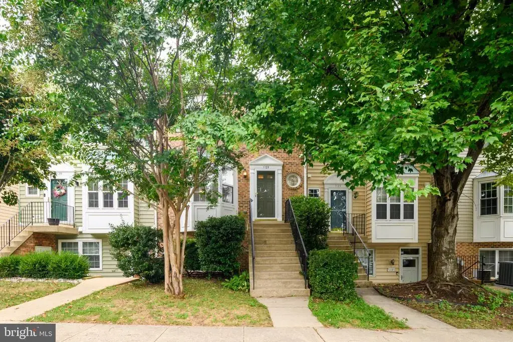1125 Simsbury Ct, CROFTON