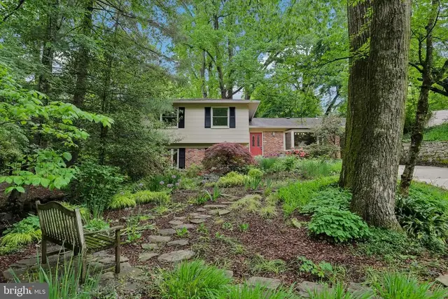 3512 Woodbine St, Chevy Chase