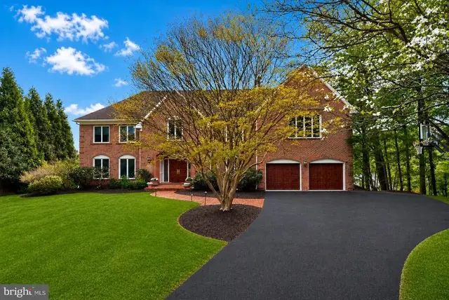8601 Split Oak Cir, Bethesda