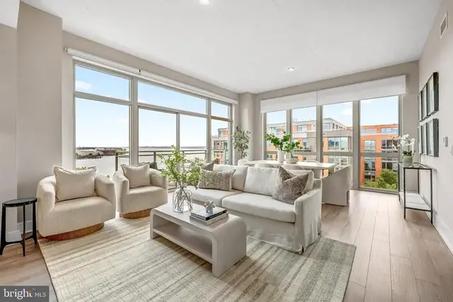 88 V St Sw #808, Washington