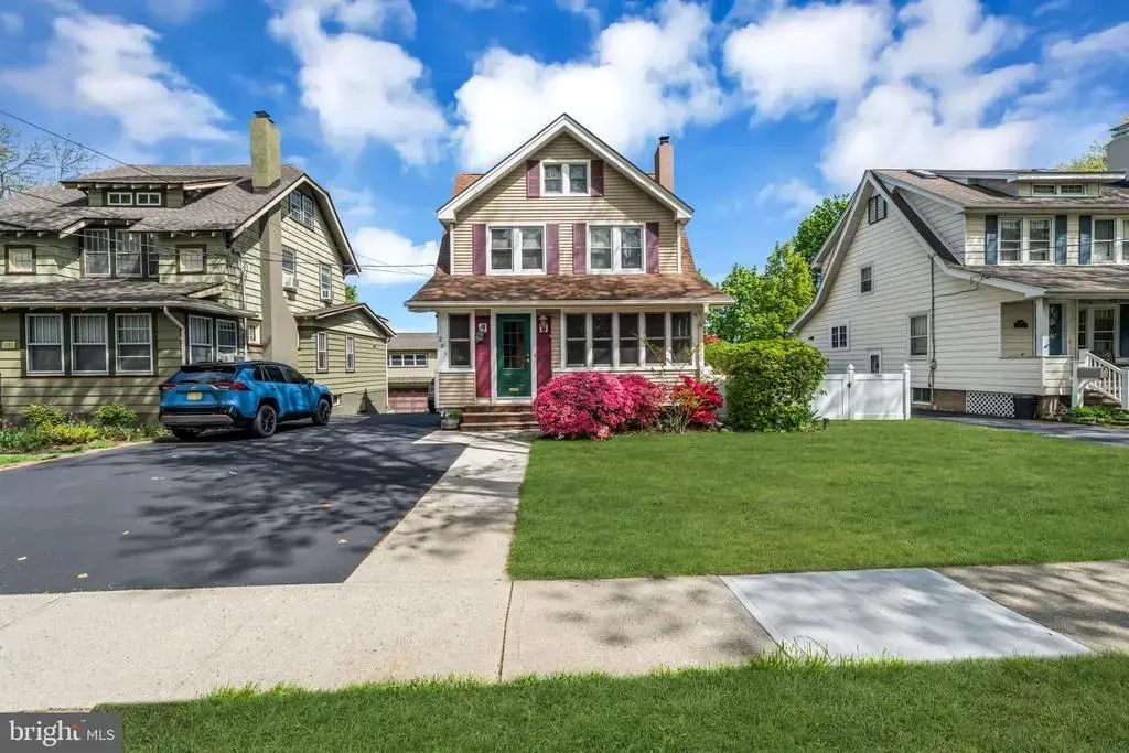 1281 Longfellow Ave, TEANECK