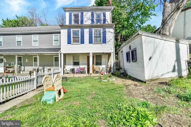 120 Church St, Glen Rock