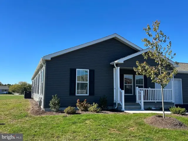 433 Eastwood Ln, Lancaster