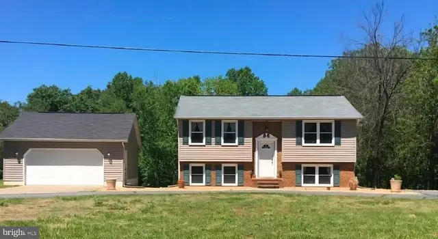 16085 Ridge Rd, King George