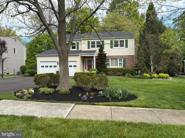 169 Forest Trail Dr, Lansdale