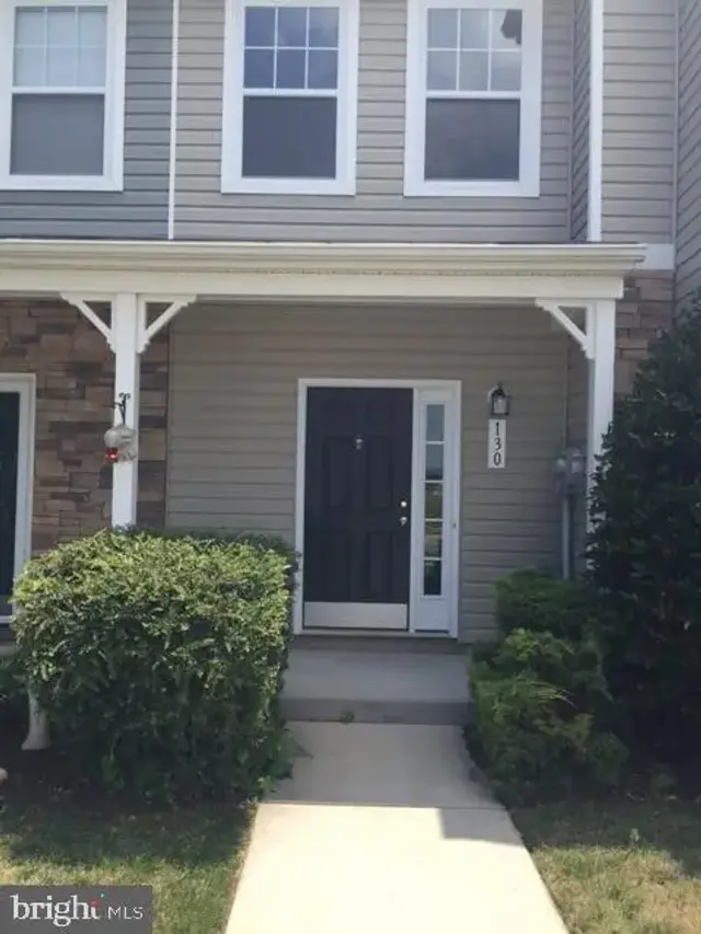 130 Nob Hill Rd, Dover