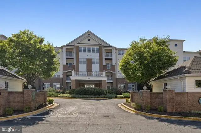 2605 Chapel Lake Dr #101, Gambrills