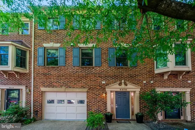 6416 Fleetside Ct, Alexandria