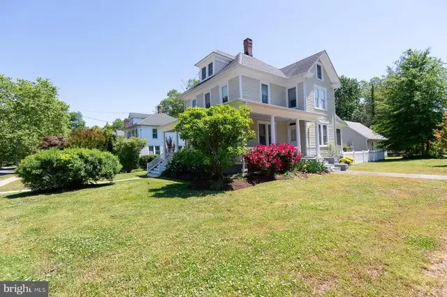 116 Glenburn Ave, Cambridge