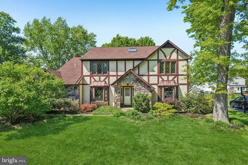 642 Friar Dr, YARDLEY