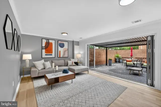612 4th Pl Sw, Washington