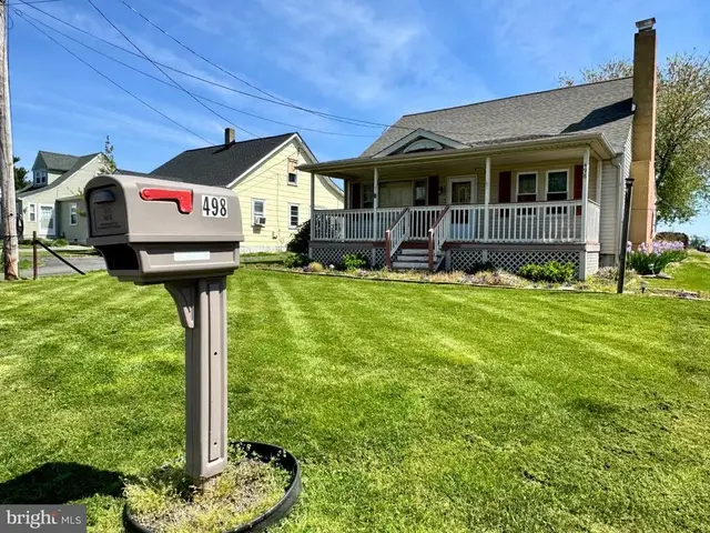 498 Main St, Little Creek