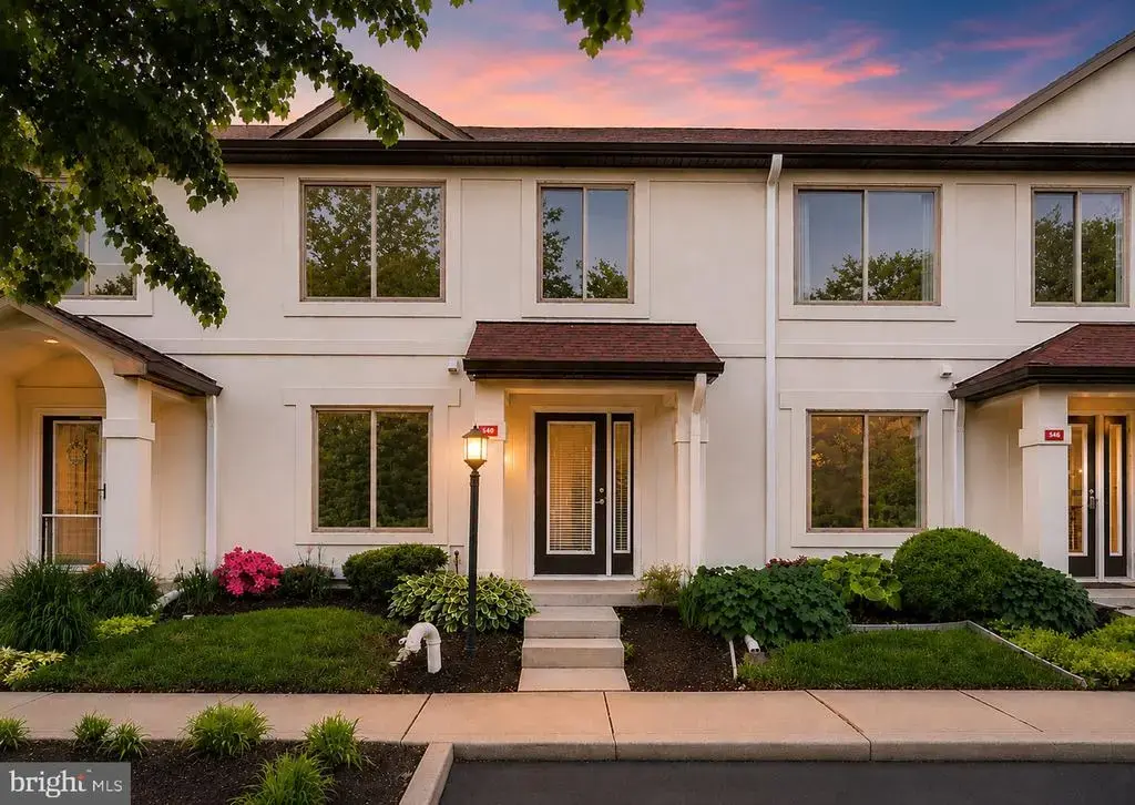 54-d Queen Caroline Ct, CHESTER