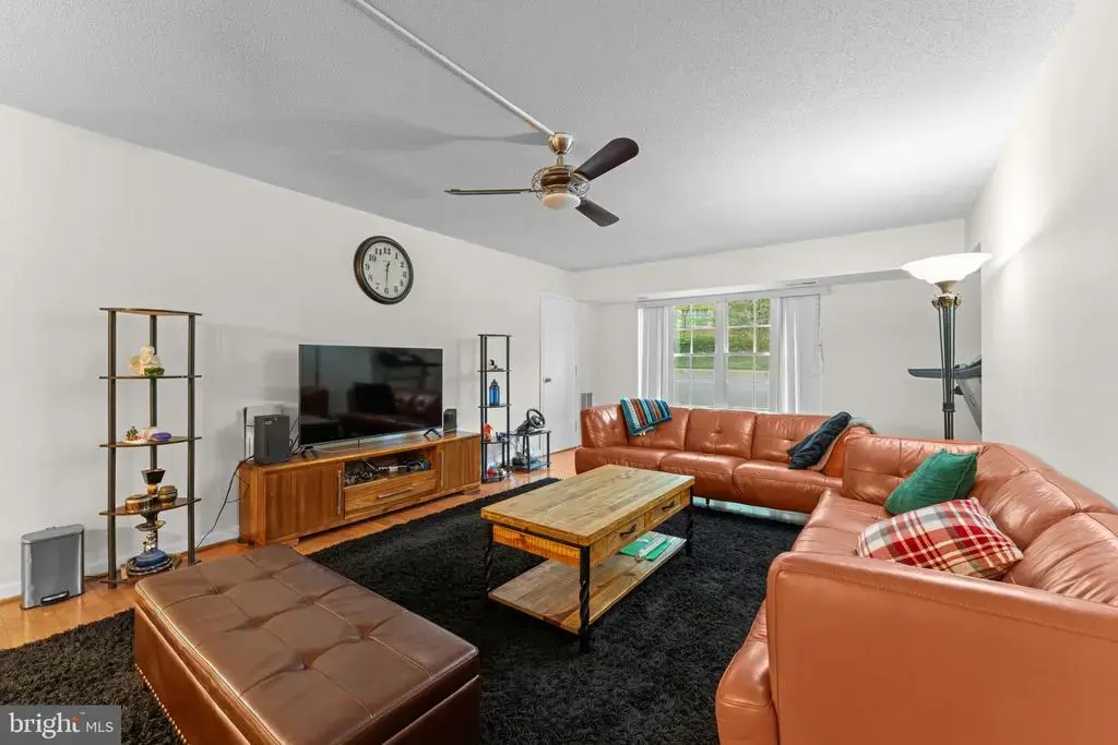 7720 Tremayne Pl #111, MCLEAN
