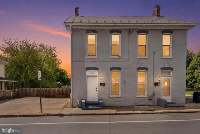 247 N Mulberry St, Hagerstown