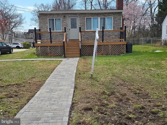 3736 Beach Drive Blvd, Edgewater