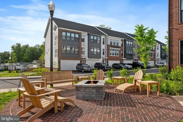 7413 Rocky Creek Ter, Annandale