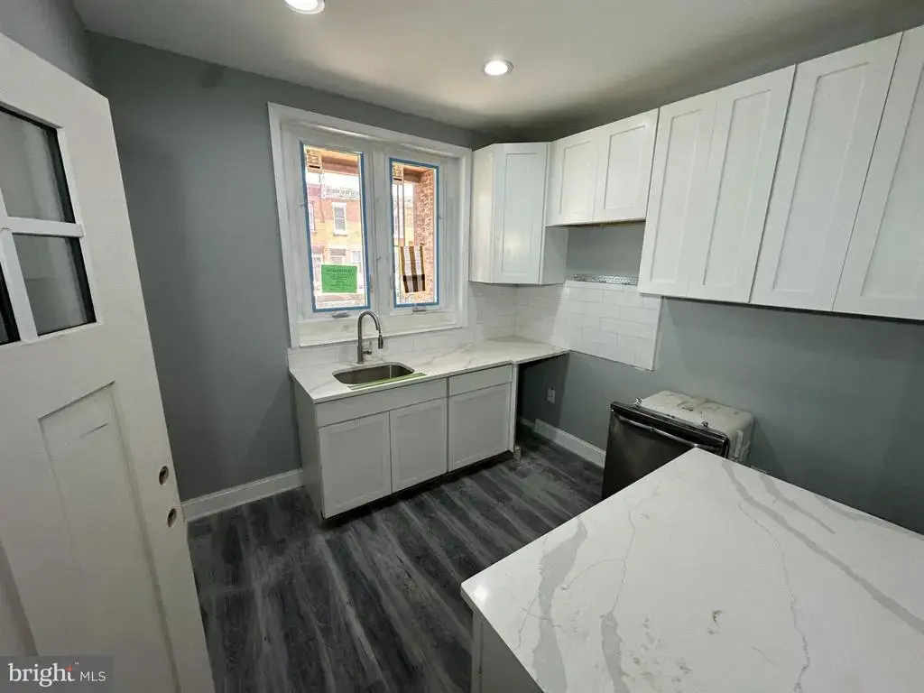 2420 N 33rd St, PHILADELPHIA