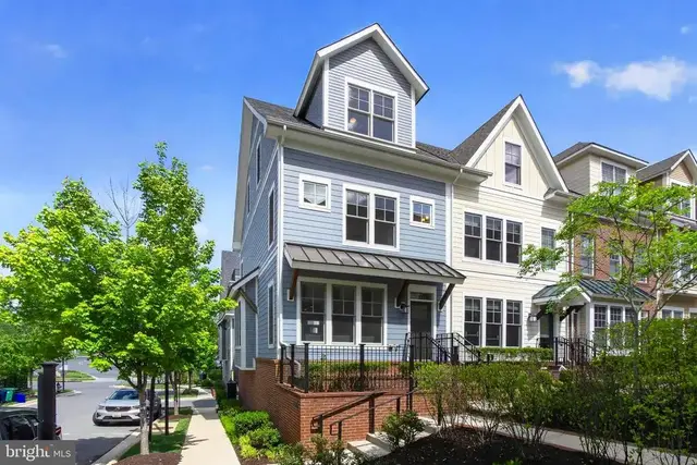 71 Ellsworth Heights St, Silver Spring