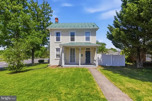 802 E Cork St, Winchester