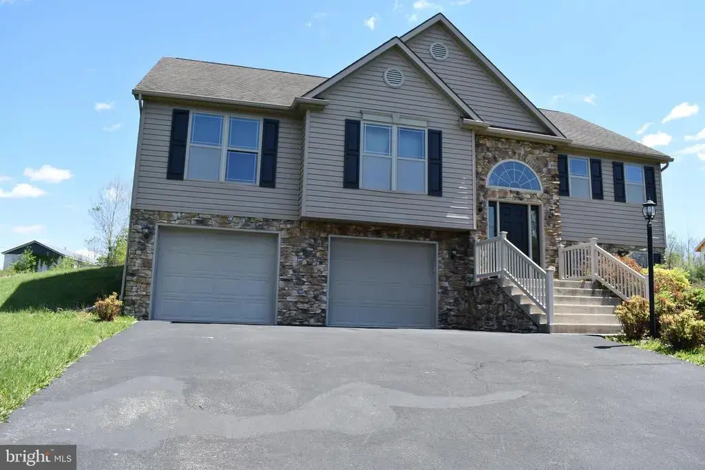 10912 Deerwood Drive, MERCERSBURG