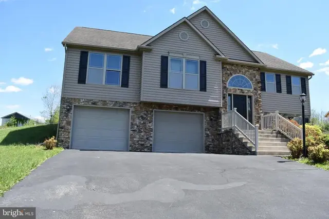 10912 Deerwood Drive, Mercersburg