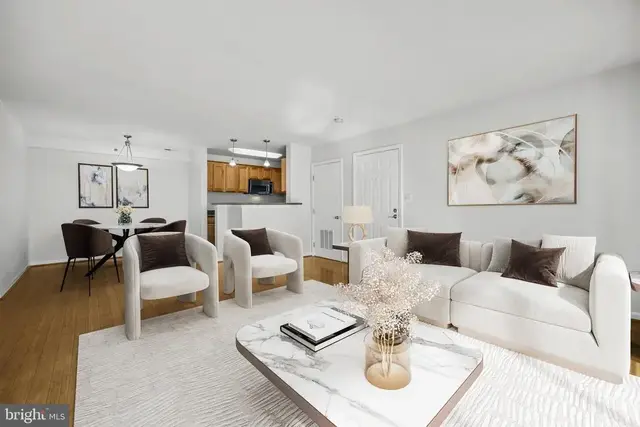 3175 Summit Square Dr #5-e12, Oakton