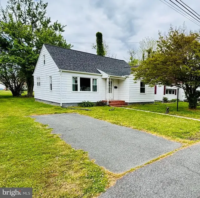 319 Shepherd Ave, Cambridge