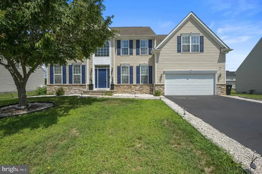 322 Grayton Dr, SMYRNA