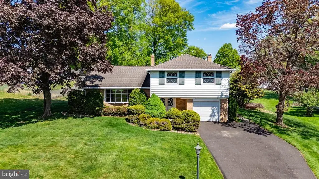 180 E Rambler Dr, HOLLAND