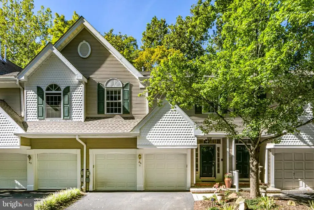 44 Rock Creek Woods Dr, LAMBERTVILLE