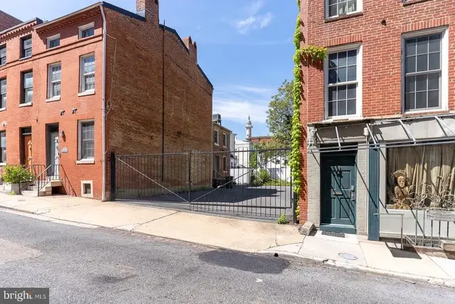 10 E Hamilton St E, Baltimore