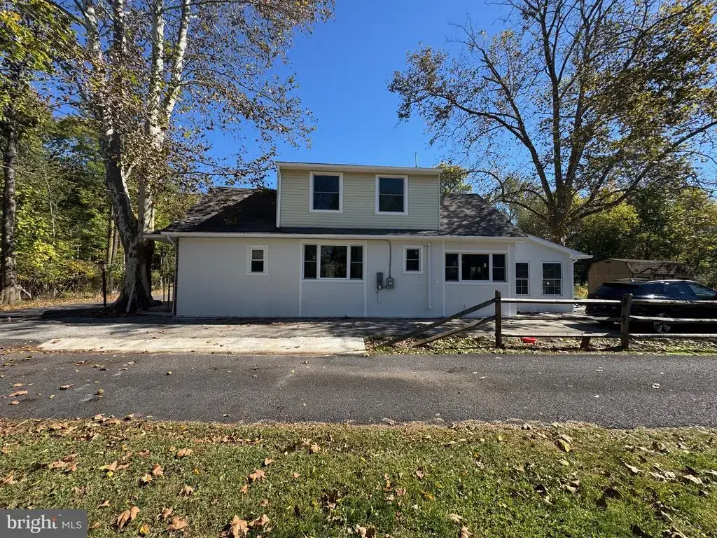 64 Penn Rd, COLLEGEVILLE