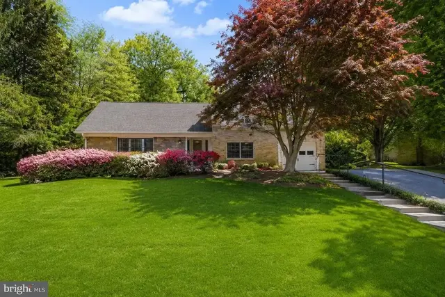 7616 Carteret Rd, Bethesda