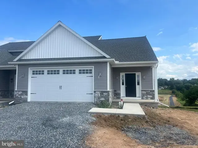 320 Ridgefield Dr, Elizabethtown