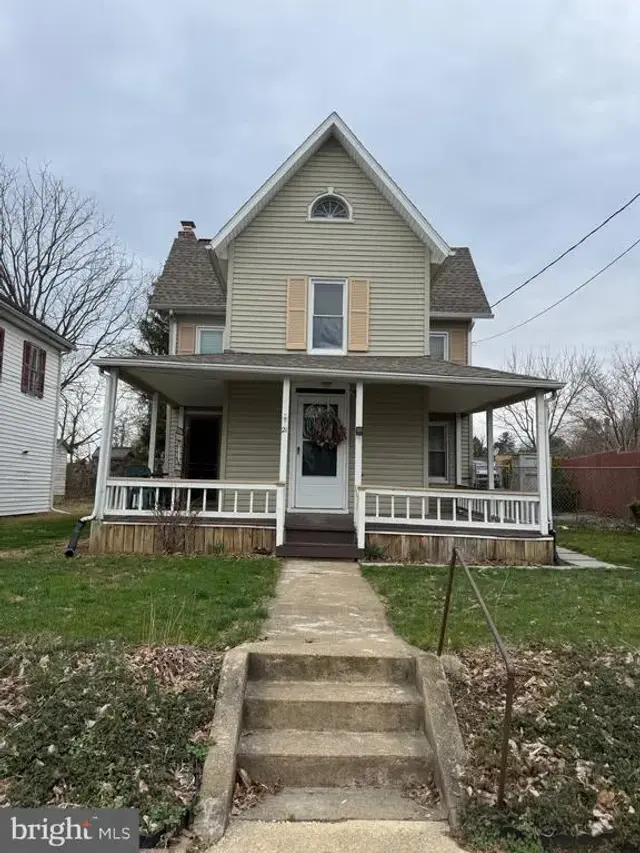 21 W Maple St #2, Wrightsville
