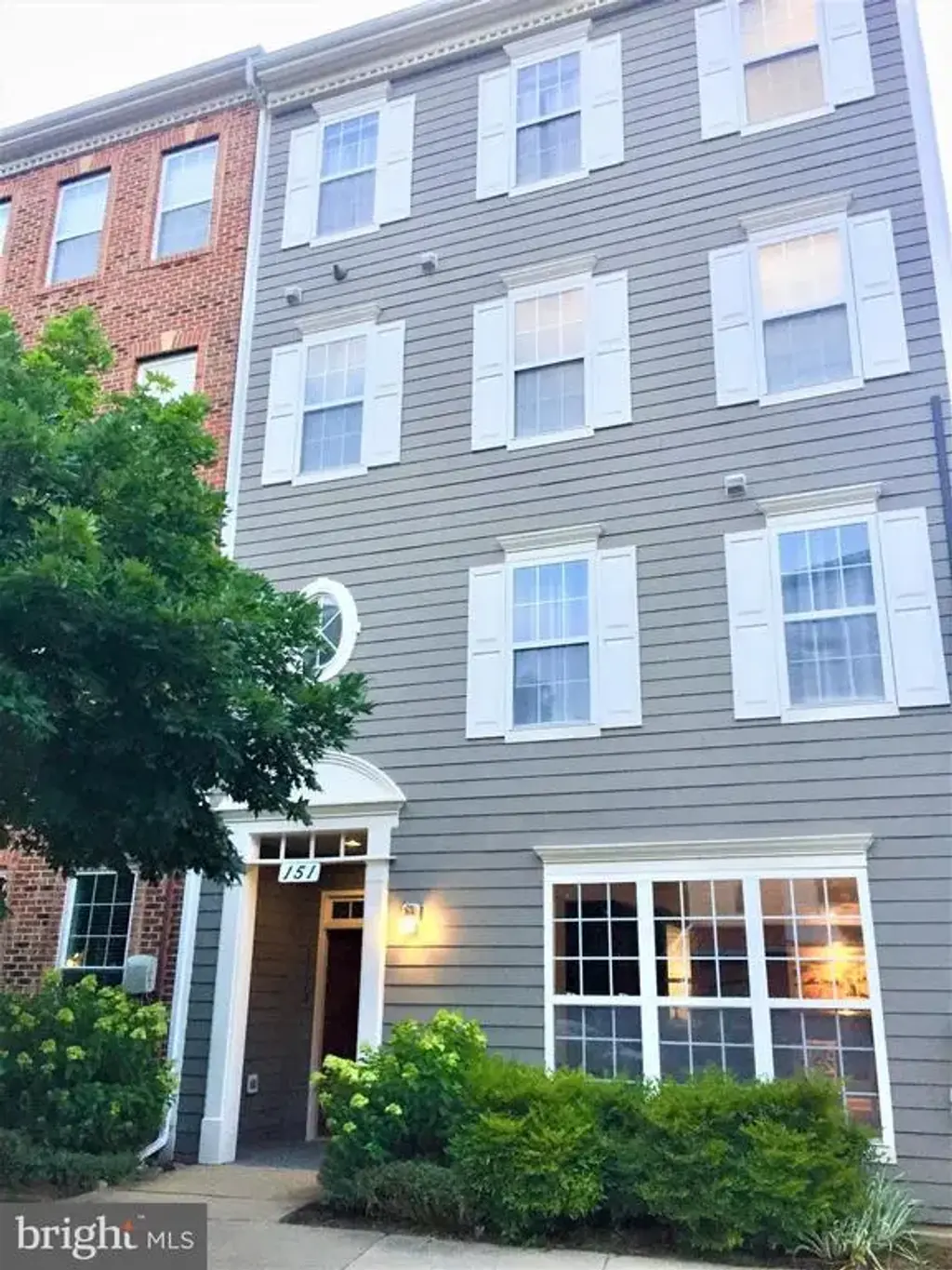 151 Chevy Chase St #151, GAITHERSBURG