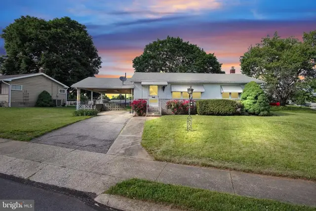 844 Gunnison Rd, York