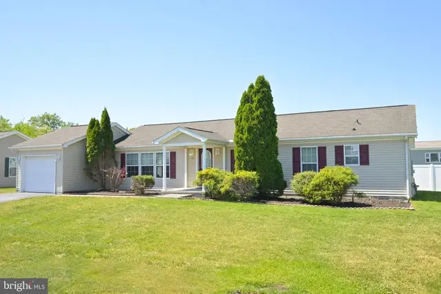 135 Maureen Pl #135, Dover