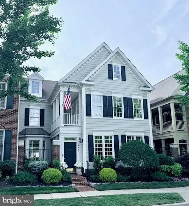 507 Rosebush Ln, Rockville