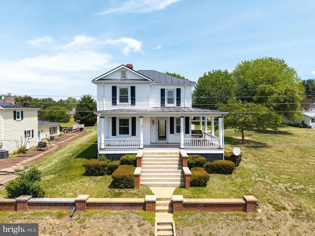606 S First St, SHENANDOAH