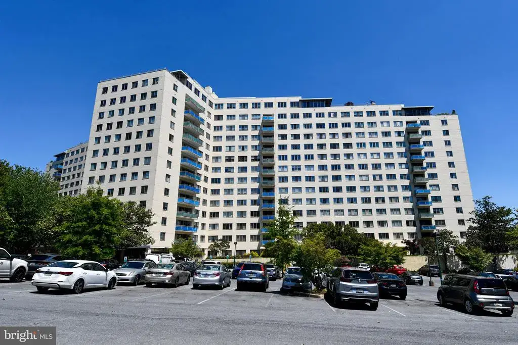 10201 Grosvenor Pl #1702, ROCKVILLE