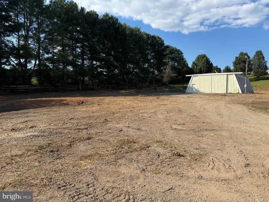 6475 N Seminole Trail, MADISON