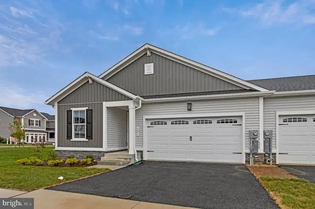 Everett Drive - Cypress, BOONSBORO