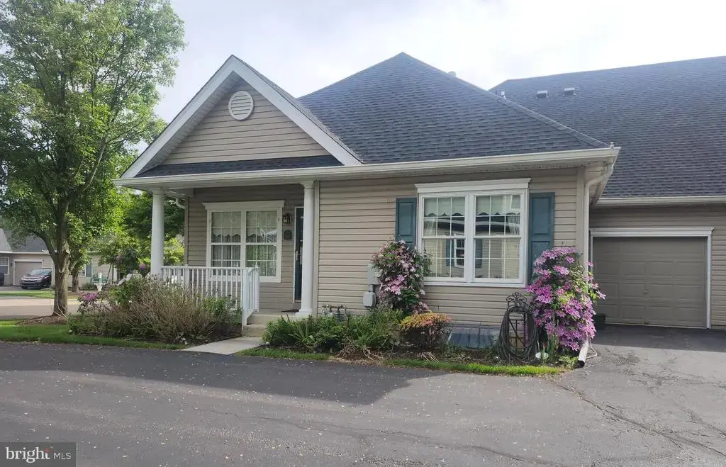 105 Liberty Dr, BENSALEM